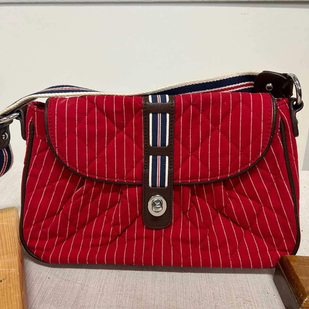 Vera Bradley Flap shoulder bag red striped